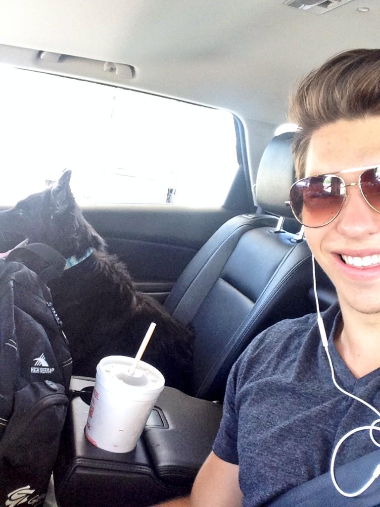 IamJustinBurke's tweet photo. Houston were coming for youu 😎 http://t.co/btR8rEJ08X