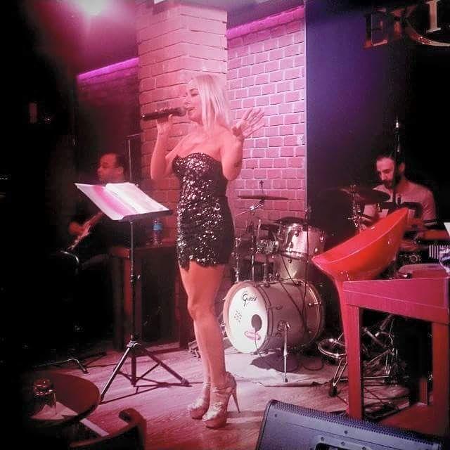 EkinoksCafeBar's tweet photo. CUMA Gecesi Programımız Başlıyor. .
 22.00 - 00.45 DENİZ 
01,00 -  03,00 EKİN 
EKİNOKS 
BEKLERİZ 
REZ; 5121012 http://t.co/dU6cxjyn2F