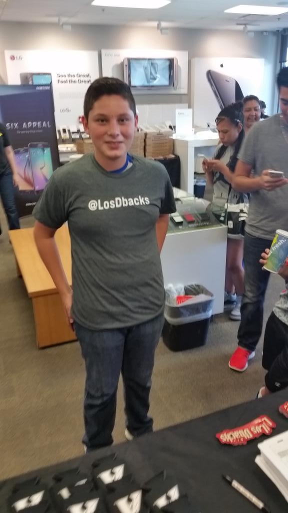LosDbacks's tweet photo. ¡Ya inició el control remoto en Sprint (75 Ave y Thomas) con Enrique Burgos! ¡Acompáñanos! #SomosDbacks http://t.co/8e7IPPAfZ6