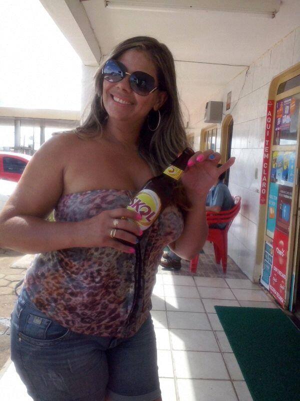 ClaudiaDiasEC's tweet photo. Dia #Internacional dela #SucoDaCevada #Skol.Bebo água q #tubarão ñ nada q #passarim ñ bebe..kkkk..By #EduardoCosta http://t.co/Abc6kYe4WV