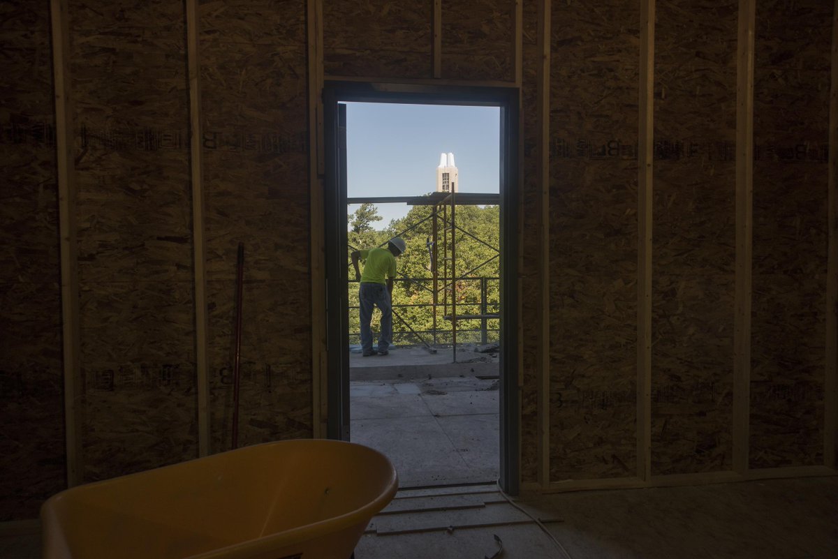 SpencerMuseum's tweet photo. The beginning of a new view from @SpencerMuseum to Marvin Grove. #GlorioustoView #exploreKU http://t.co/oZ8UXs4jRp
