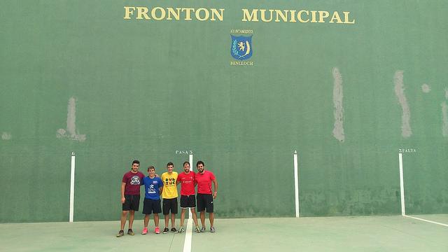 La Pilota Valenciana i PilotaVeu protagonistes al @Feslloch més multitudinari pilotaveu.com/article/8541/l… via @pilotaveu