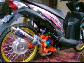 NArifin14's tweet photo. Kapan motorku koyo ngono:g !-) http://t.co/X4aQBtLIBu