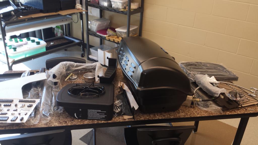 NessAgEd's tweet photo. 10 years of my childhood playing with legos has prepared me for situations like this. #grillassembly http://t.co/jwp6Hl0bFJ