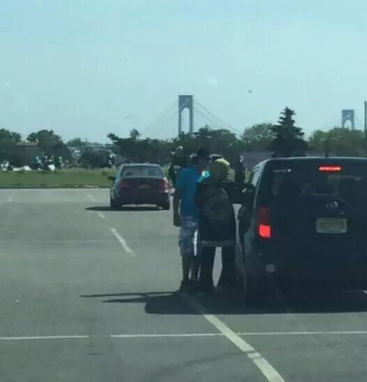 nyscanner's tweet photo. U/D Staten Island: URGENT NYPD looking for 4 man &amp; 1 women, 2 Mini vans NJ plates A83FCB &amp; PSJ52V. http://t.co/uwt3nTSEGb
