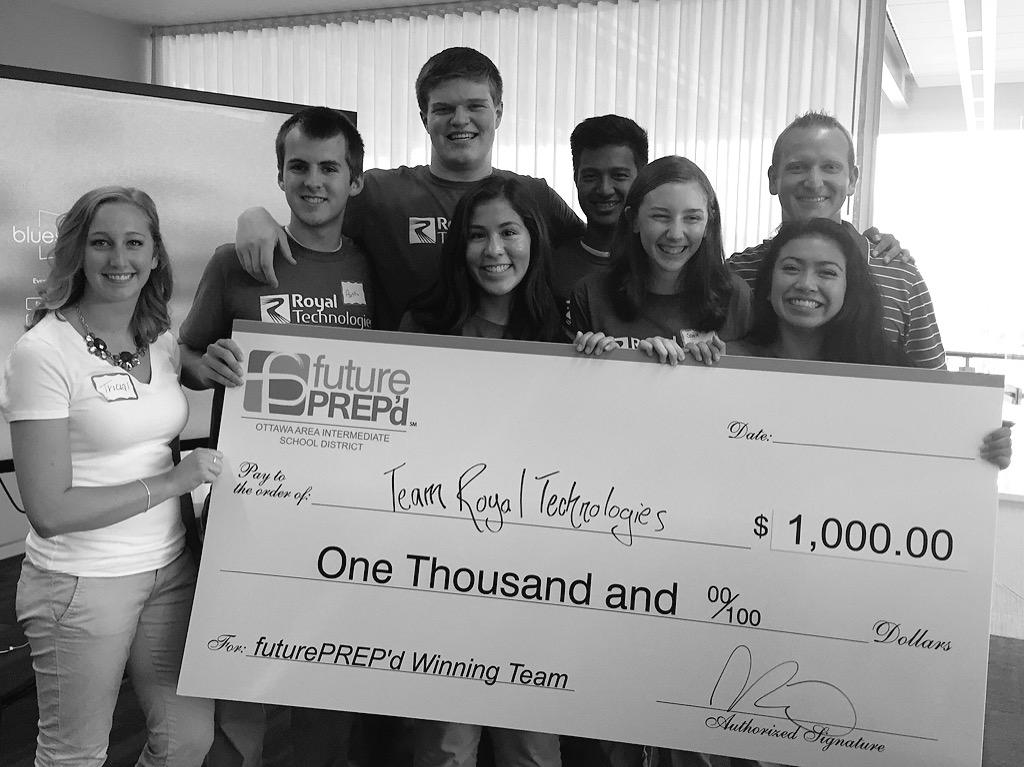 SraNichol's tweet image. WE WON! So proud of my team! #teamroyal #royaltech #ichallengeu #oaisd