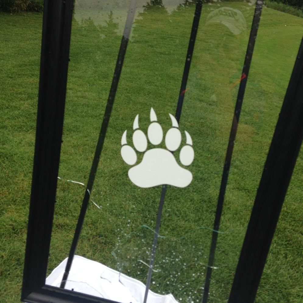 gilybeaner's tweet photo. Working the big break challenge today on #17. The pot keeps growing. Can anyone else break the glass? @WBGolfClub http://t.co/lbHCVkdhma