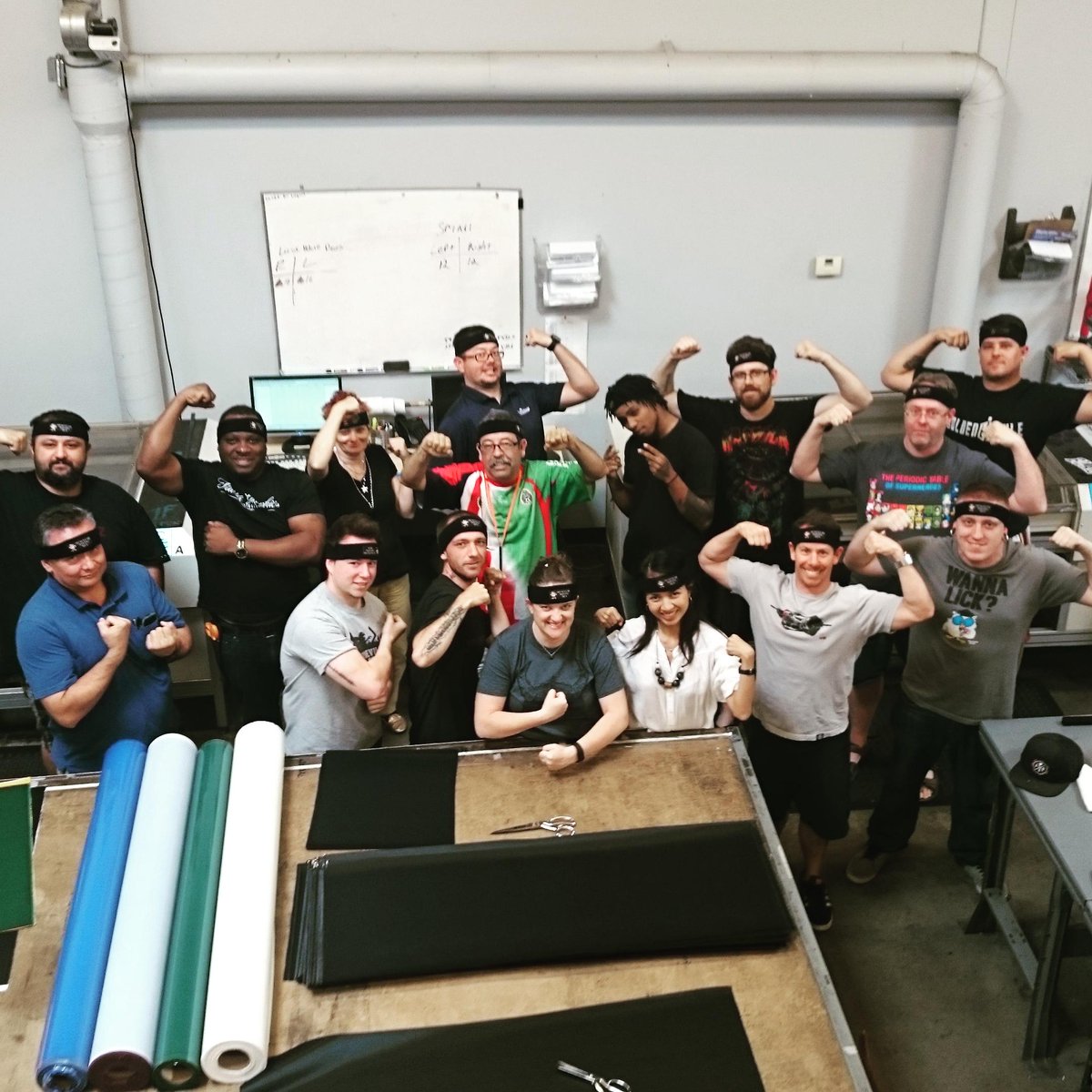 FabtexGraphics's tweet image. #QualityControl with the #FabtexAthleticTeam! Trying out #sweatbands we made for #MuscularMovingMen! #BrandLove
