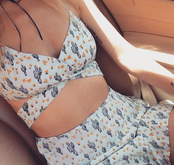 lululinart's tweet image. @LoveandLemons Drooling over the the #mojavi top and bottom. This is such a cute must have!