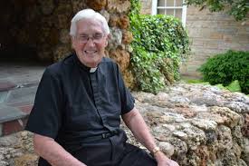 strochindy's tweet photo. 51 years as a priest, 19 at St. Roch. He'll be back loving/serving the kids at St. Roch Catholic School! #blessed http://t.co/g2Fqycz7W7