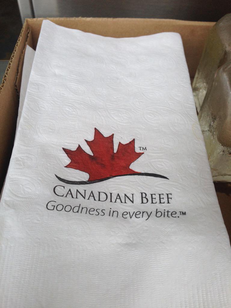 AmandaBrodhagen's tweet photo. I approve! @ListowelFair's food booth is only serving @CanadianBeef burgers this weekend. #loveCDNbeef #listfair2015 http://t.co/zazqO2HeuH