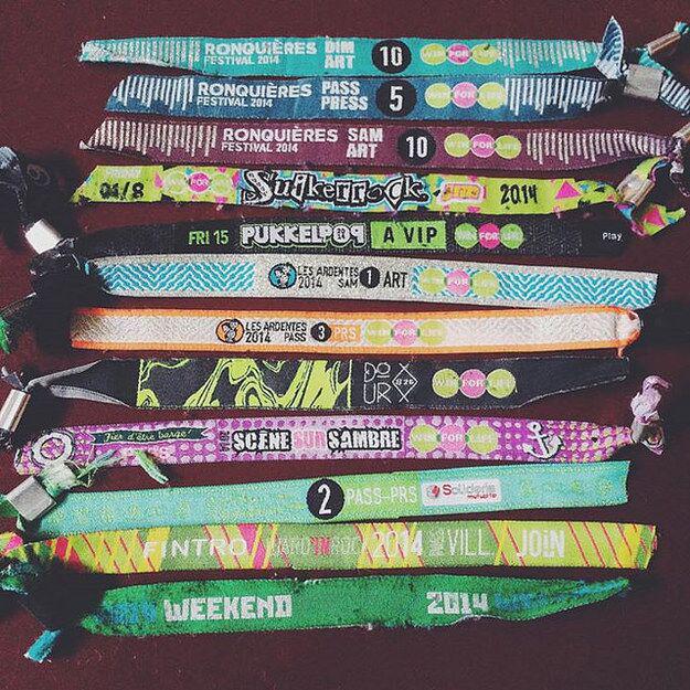 GetOnLoop's tweet image. It’s actually totally fine to leave your wristbands on, because #LongLiveSummer: bzfd.it/1SlxDo8 via @BuzzFeed