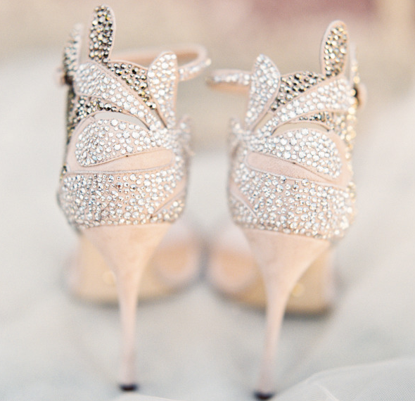 When shoe meets bling, we're always a fan: stylemepretty.com/2015/05/18/pur… Photo: Jessica Burke