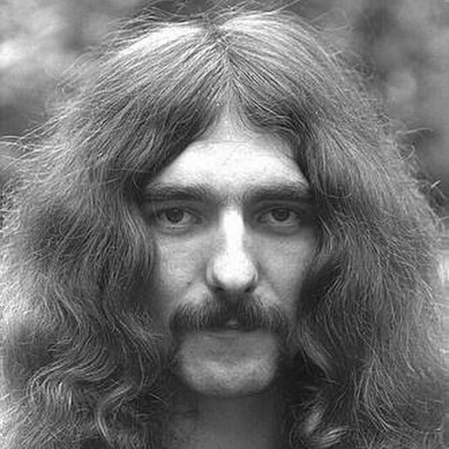    Happy birthday Geezer Butler! ¡Feliz cumpleaños Mr. ! 
