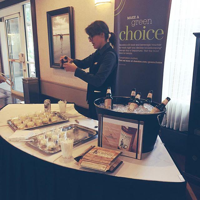 SheratonPortNH's tweet photo. Tonight we are feature Not Your Father's Rootbeer Floats until 8pm! #notyourfathersrootbee… http://t.co/EqOCQcbwDX http://t.co/fKEzyqnBR8