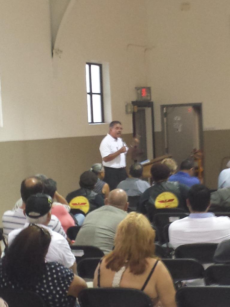 RolandforHOU's tweet photo. I was proud to participate in the 2nd Ward Super Neighborhood meeting last night. #Communities #uniting. http://t.co/jjykLurI9N