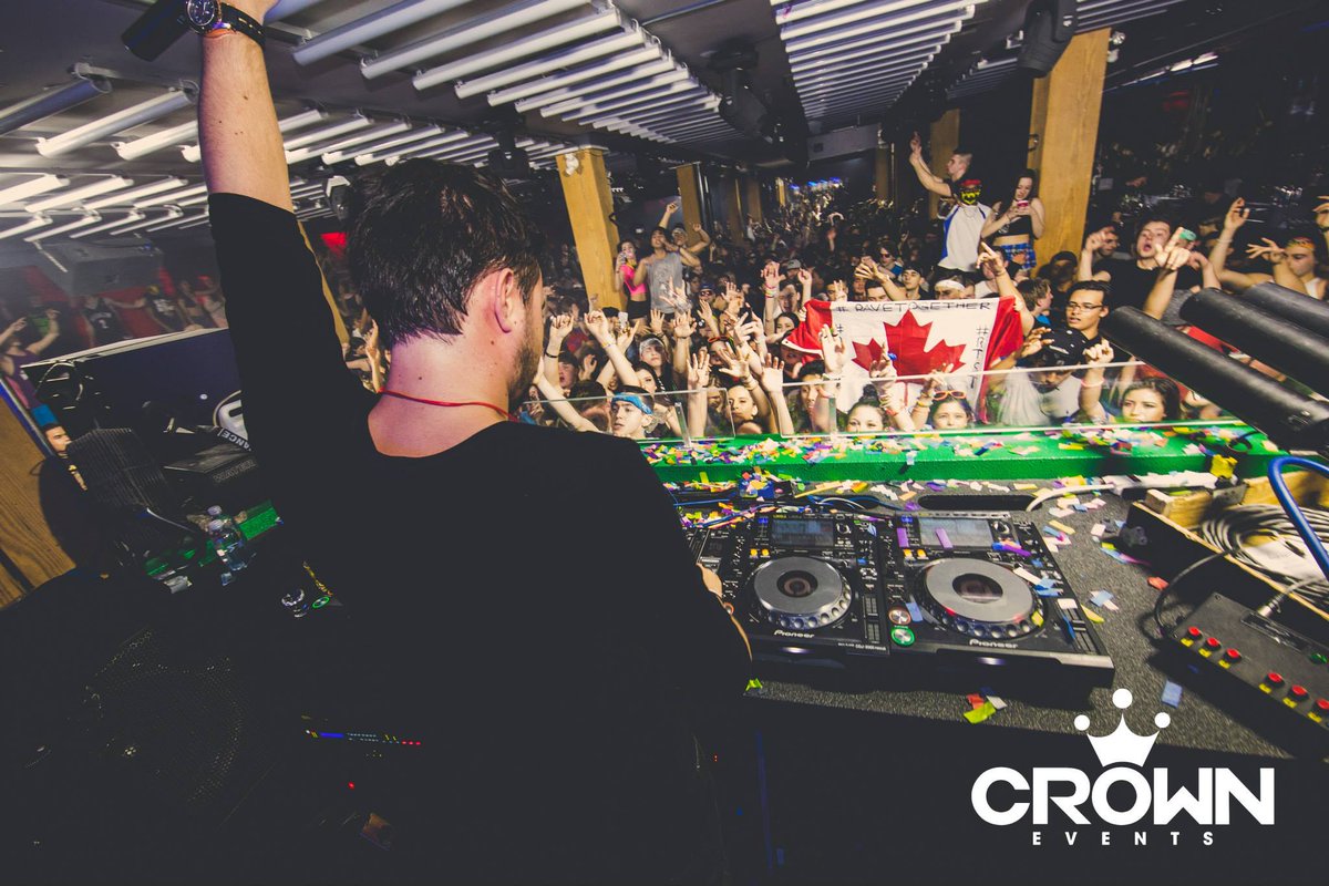 CrownEvents's tweet photo. #FBF To @QUINTINOO Tearing The Roof at #Knockout2015! http://t.co/xPp3wnPCw2