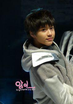 Happy Birthday Lee Taemin! I love seeing you grow from a noona crazed boy to a sexy dangerous man. 