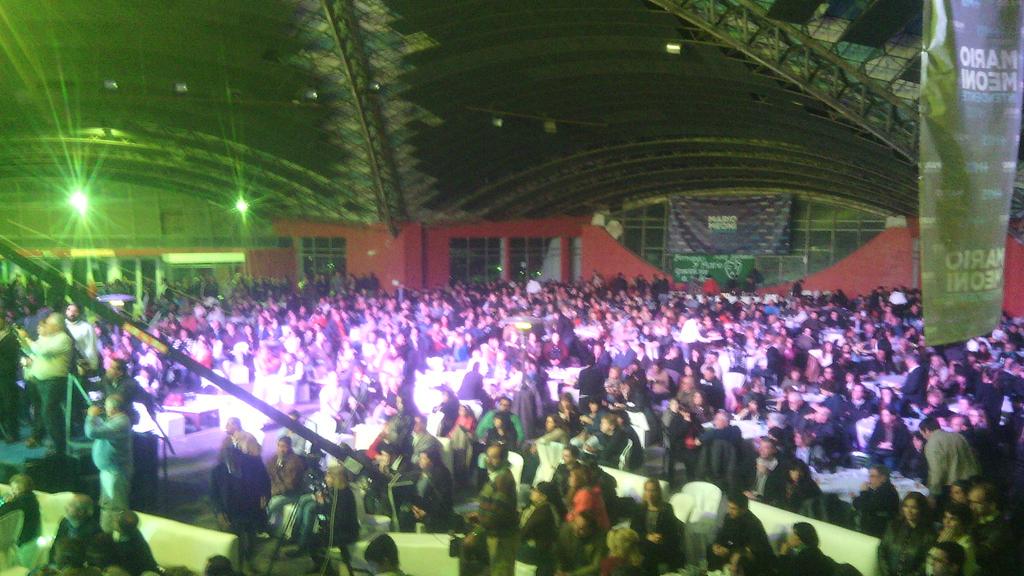 Maxiberestein's tweet photo. @mariomeoni "tengo miedo de que Junin quede en manos de pasantes, por eso quiero volver a ser intendente" #Meoni2015 http://t.co/KZlnRxNdSU