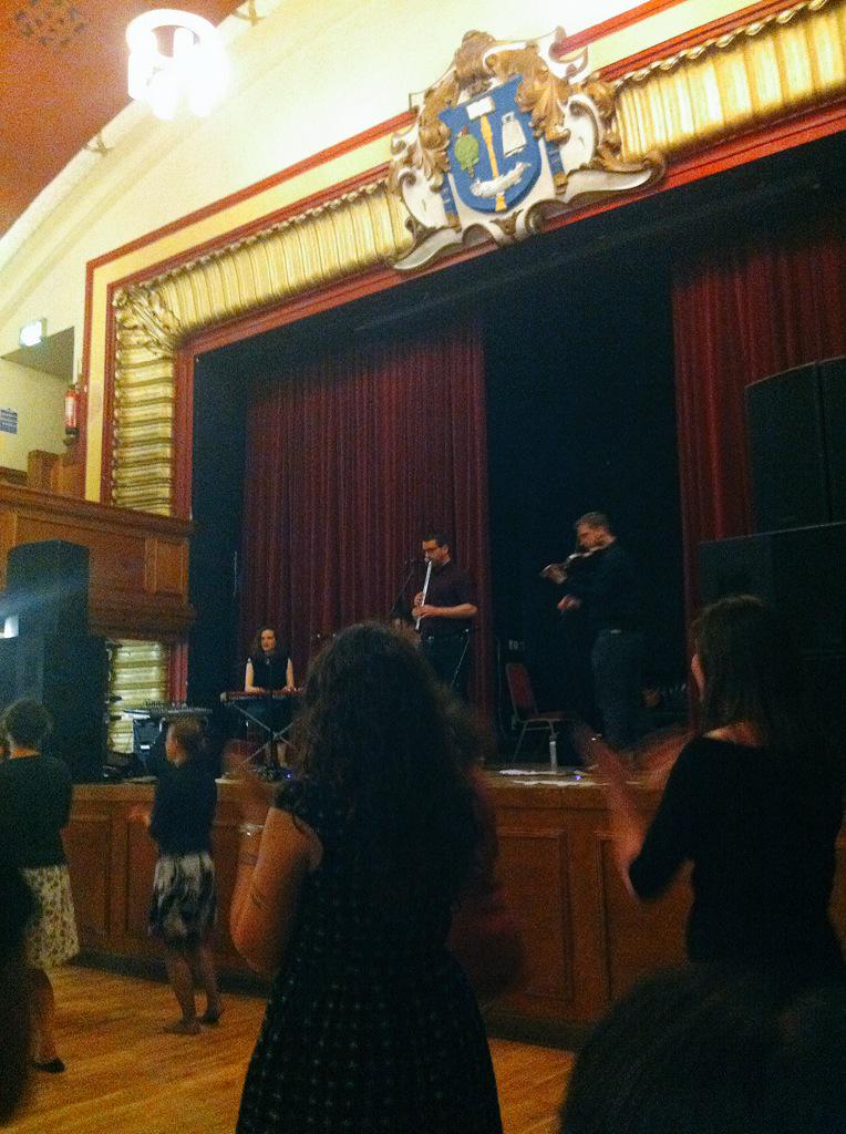 celtic_master's tweet photo. Congress Ceilidh. Why not? #iccs15 #ceilidh #Icantfeelmyfeet http://t.co/RoJFAljyzN