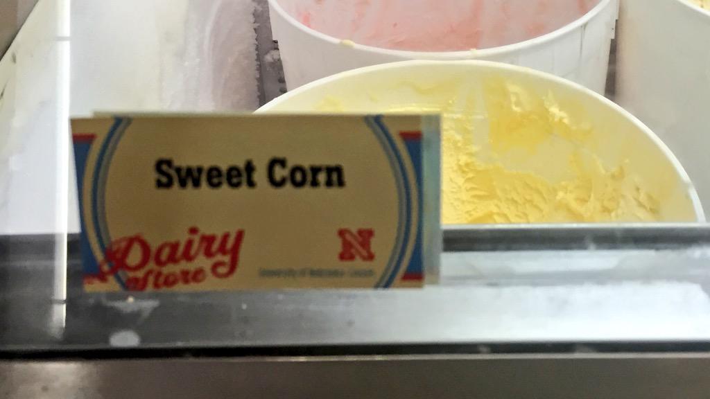 itsjocelynkay's tweet image. Welcome to Nebraska.
Where we actually have &quot;Sweet Corn&quot; ice cream. 🌽🍨 #MidwestProblems