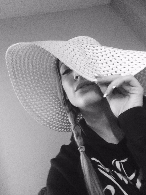 Do you need me? Do you think I'm pretty? Oh I think that I found myself a cheerleader. http://t.co/u<a href="/tag/porn"class="tags"><span>#porn</span></a><a href="/tag/anal"class="tags"><span>#anal</span></a><a href="/tag/skyaddicts"class="tags"><span>#skyaddicts</span></a><a href="/tag/pornisevil"class="tags"><span>#pornisevil</span></a>