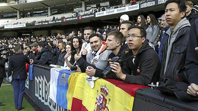 david82555's tweet photo. Real Madrid debut in Melbourne
http://t.co/RYHd6MbU5F http://t.co/8hlWWgJ017