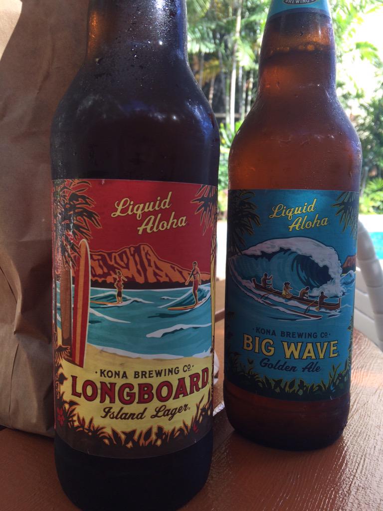 Boozebro's tweet photo. The boozeho is in Hawaii and drankin local http://t.co/HqQ2NgsquX
