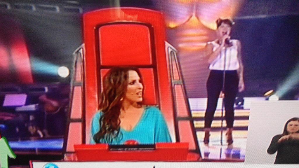 CORAO68's tweet photo. @SandraMooficial @SandraMfansclub vaya #sorpresa y gratos #recuerdos hoy a las 07:15 en #T5 pgm #ILoveTv Sandra👍😘😘😘 http://t.co/I9O58GFROE