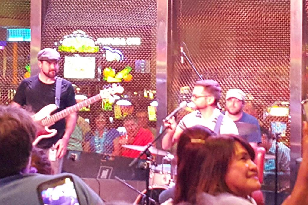 GodBlessUSA05's tweet photo. @mjdolorico @NathanGBass @BrandyGray19 @arkbarn Ryan Koch http://t.co/GAIfMiifUW