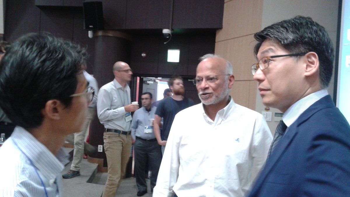 US, German, Aussie, Korean, Iraqi, Swiss, &amp; Austrian researchers working to understand the world's networks <a href="/SciDip/">Center for Science Diplomacy</a>