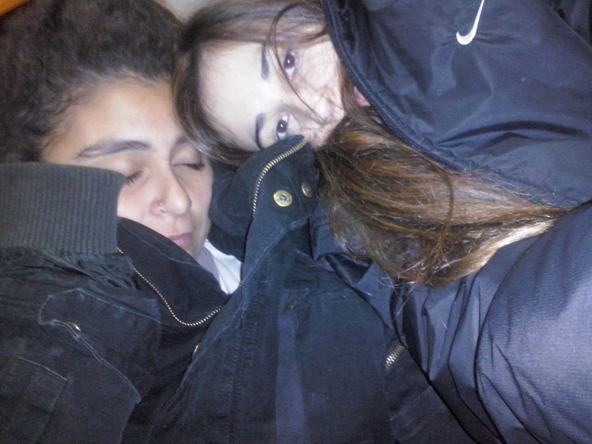 melr___'s tweet photo. Acá con @Acaestoyviteh re amoquilladas #jodamoca #verdecitos http://t.co/gtgzJ7cSFp