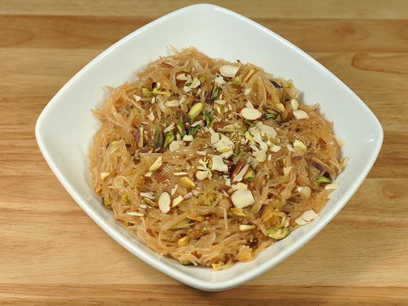 Razarumi's tweet photo. #EidMubarak everyone!
Saviyan - #Vermicilli cooked in different styles. Essential to #Eid celebrations. #cuisine http://t.co/Qbcju9AVlC