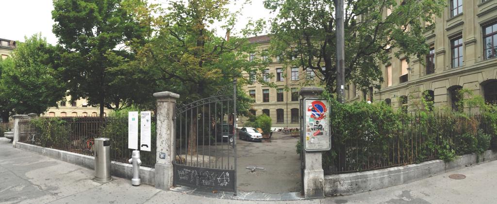 SwissJS's tweet image. When getting at the venue, enter this gate. Look for this door and then, go upstairs. #swissjs