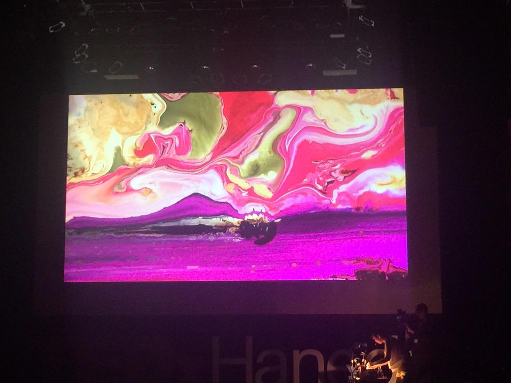 .<a href="/akikonkym/">Akiko Nakayama 中山晃子</a> "alive painting" at #TEDxHaneda. Awesome.