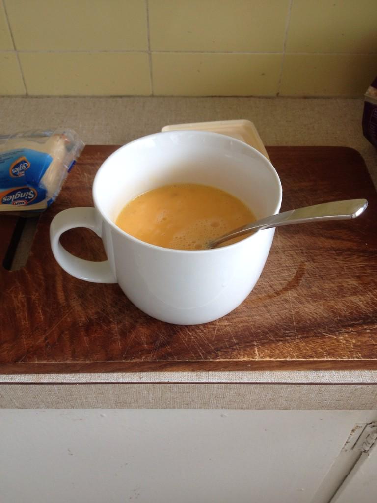 GraceyForbes's tweet photo. But mummy does it in a bowl @superforbes7 @dleslie86 @laurenpemb7 @lauraforbes49 http://t.co/Sqwu0Gyqoq