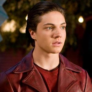 shelley2_george's tweet photo. in movie vampire assistant Chris Massoglia are cute sexy http://t.co/G1MndulnXi