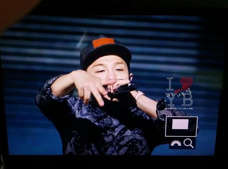 CKLojS8UEAECWRy.jpg:large