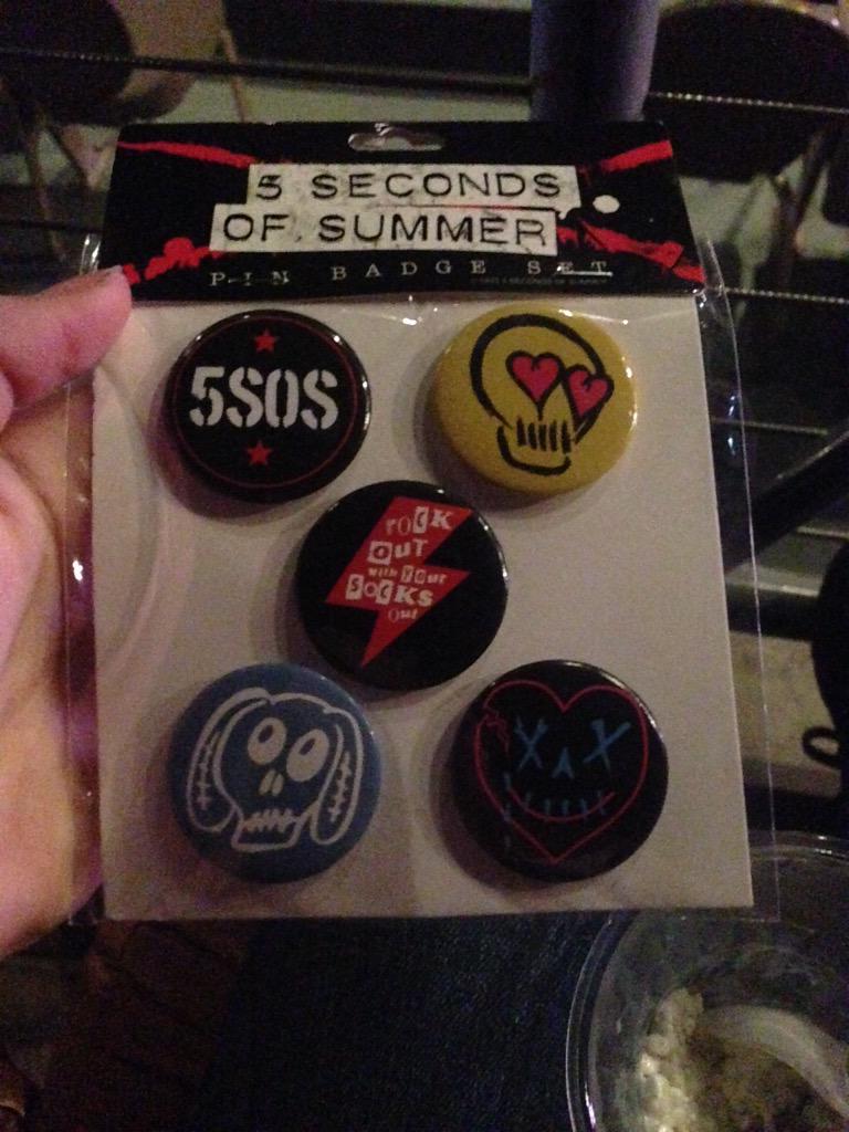mchlrsw's tweet photo. first concert. best night of my life. @5SOS @Calum5SOS @Luke5SOS @Ashton5SOS @Michael5SOS #ROWYSOVegas http://t.co/fcxRiJuOti