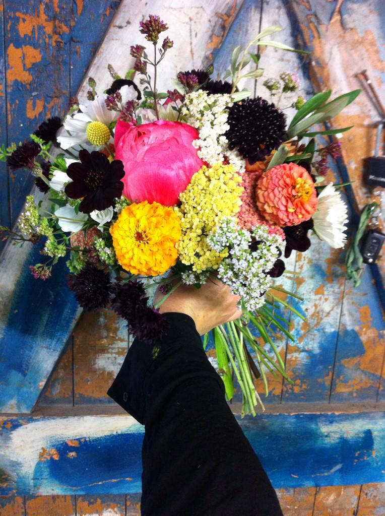 Bath Flowers tweet media