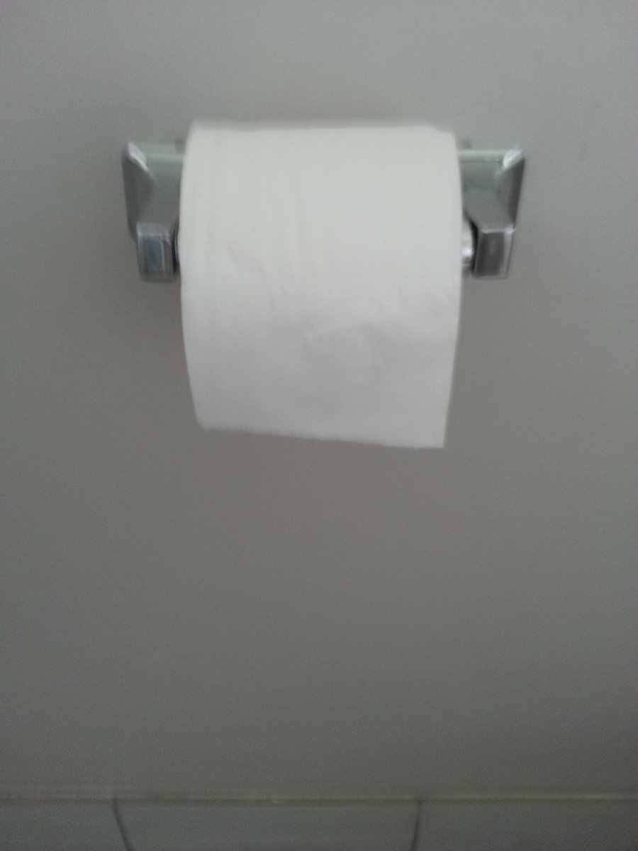 nat_bizz's tweet photo. I've come to realize that toilet paper over is the way to go http://t.co/BhmZRqsvW9