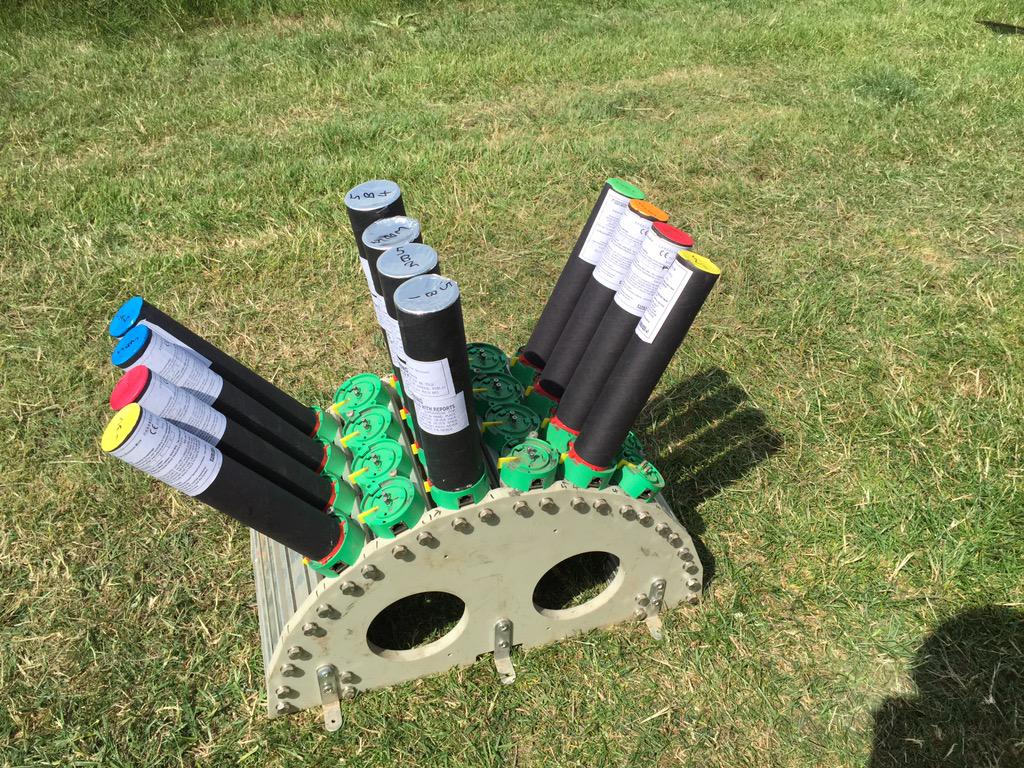 Aurorafireworks's tweet photo. #evolved #pyrotechnics the future of single shot pyromusicals using #Pyrosure Quick easy and most all safe #fireworks http://t.co/QQdcBrpyRM