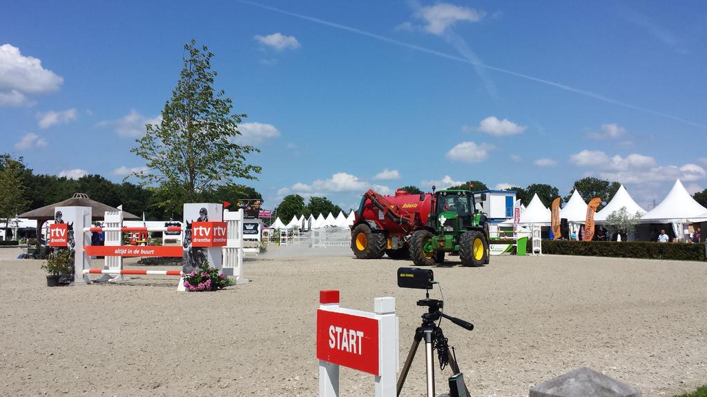 Super bodem laat super #paardensport  zien <a href="/CHDeWolden/">CH De Wolden</a> Mede mogelijk gemaakt met water uit sloot van @reestenwieden