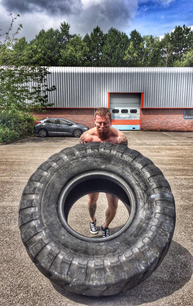roboutcast's tweet photo. Putting in to practice what we were taught by @CrossFitRobO @OutcastSwansea #strongmansaturday http://t.co/VQjVfE3seU