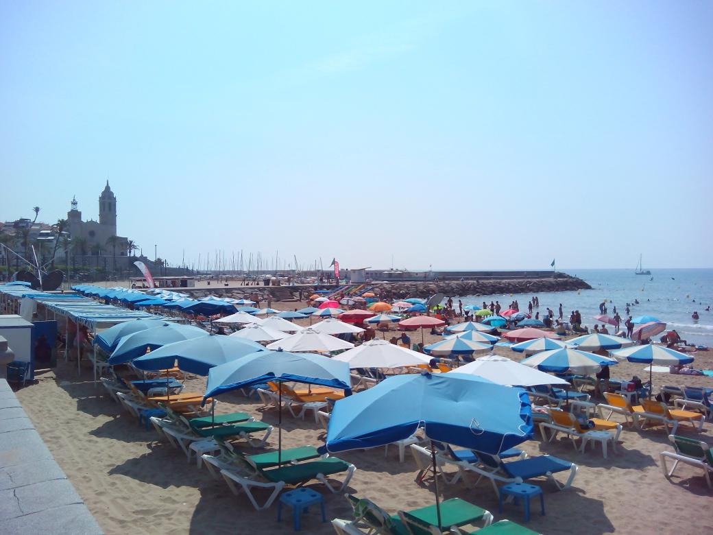sitgesvida's tweet photo. Las actividades de #Sitges
@PlatgesSitges @ajsitges #Restaurantes #Plyas
#Sol @Paisajes_Spain http://t.co/9sXA8IUExS http://t.co/jK8VPqgDRO