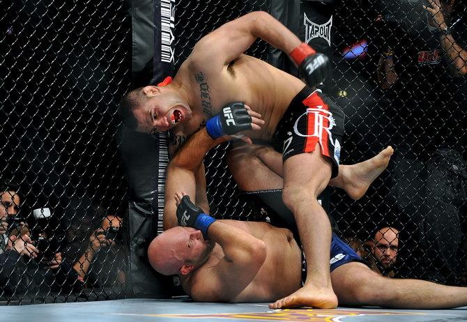 Happy 33rd birthday to the one and only Cain Velasquez! Congratulations 