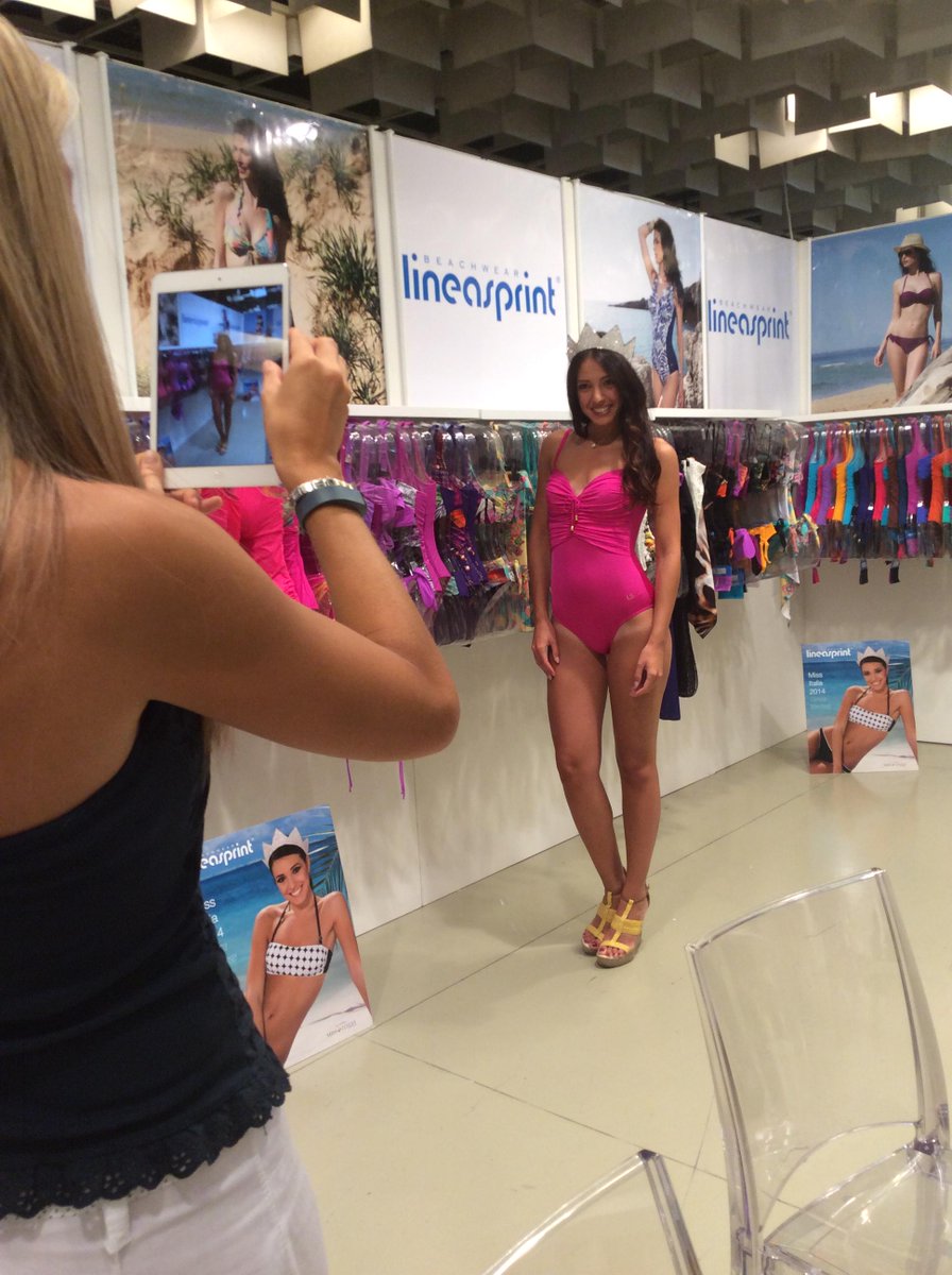 MissItalia__'s tweet photo. Prova costume superata a pieni voti per #MissItalia @cla_marche94, oggi modella per la sfilata #LineaSprint. http://t.co/O83tby3em9