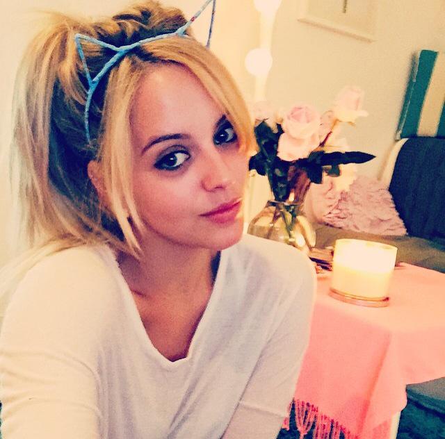 billboardno1bts's tweet photo. Appreciation tweet for the lovely Gage Golightly http://t.co/n3dvY4WZEg