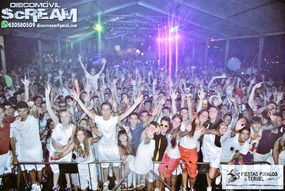 Ya tenéis la fotos de la fiesta del Lunes en la Peña Los Marinos por nuestro facebook. facebook.com/madeinteruel