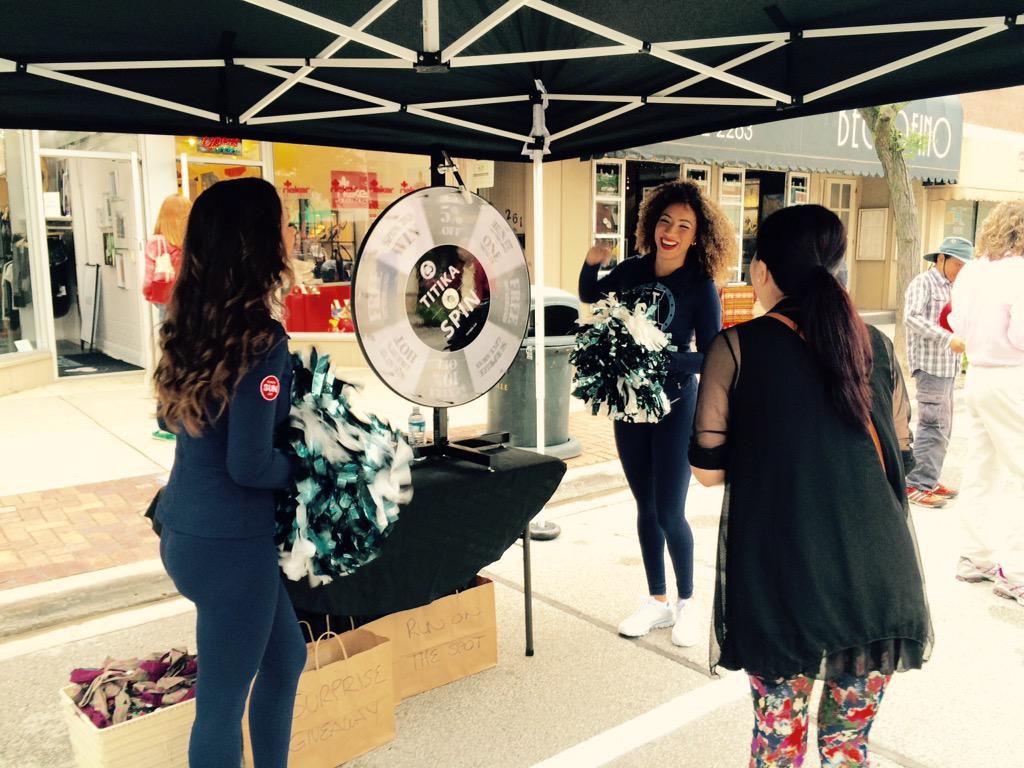 The_Jess_Smith's tweet photo. #tbt to a fun @ArgosCheer promo with the @titikaactive team out in Oakville! #ActiveCouture http://t.co/SkDWItaSuO